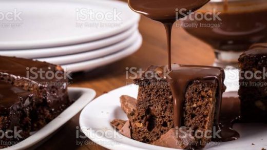 Calda de chocolate para bolo sem leite condensado