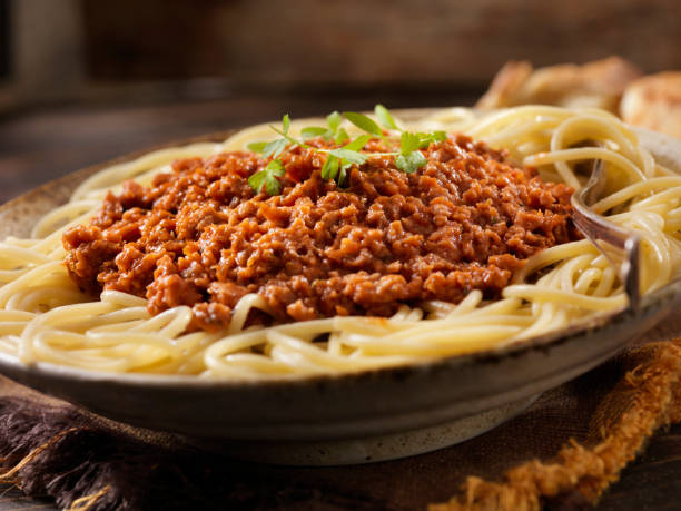 Macarrão (Espaguete) Com Carne Moída Fácil e Delicioso